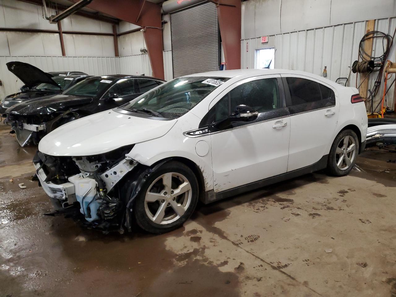 2014 Chevrolet Volt - Image 1