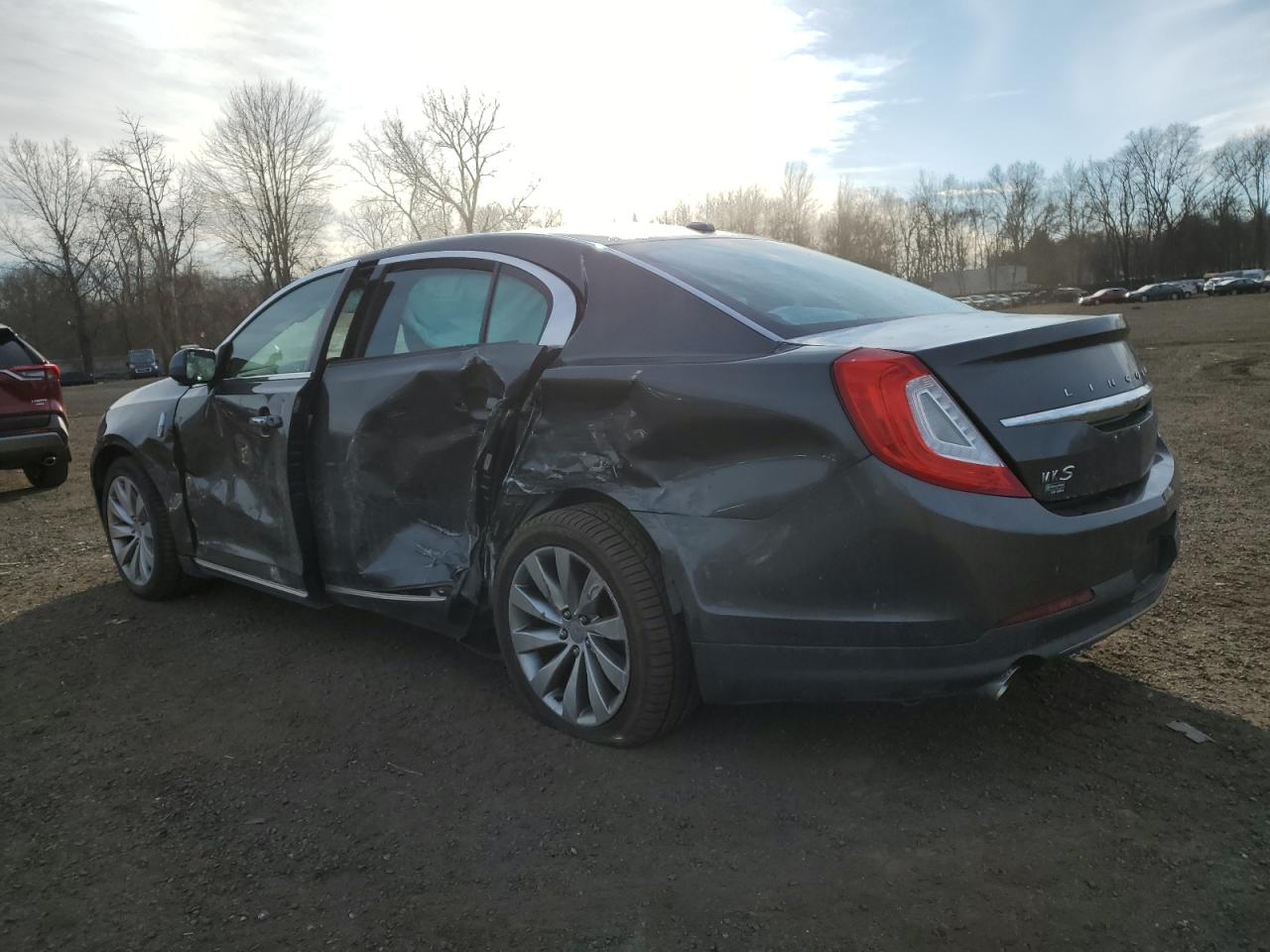 2016 Lincoln MKS - Image 2