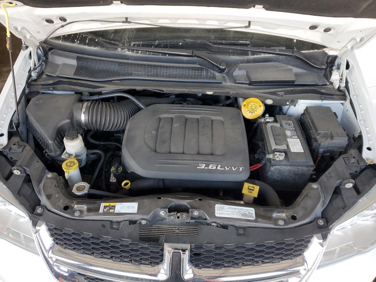 2016 Dodge Caravan - Image 12
