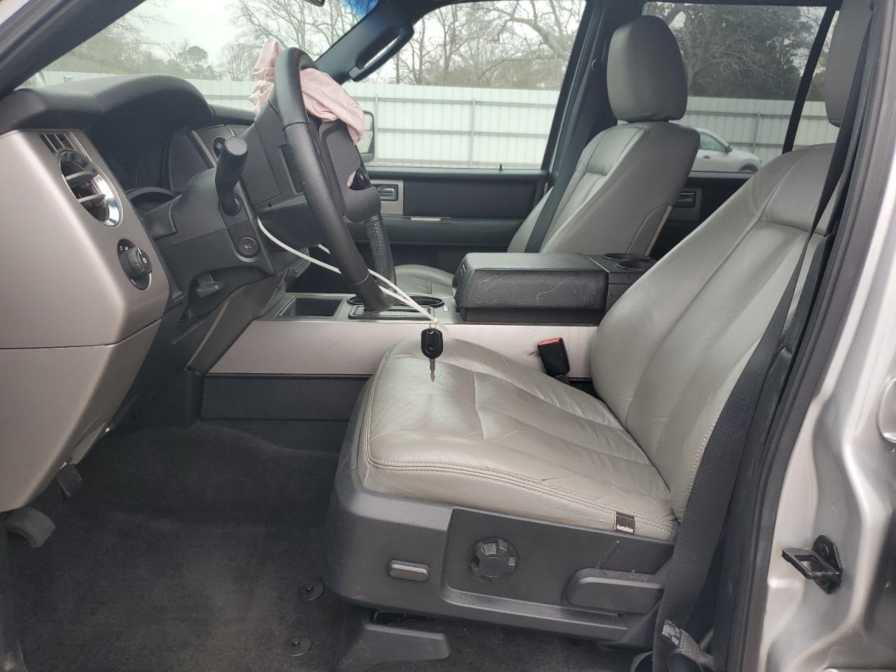 2017 Ford Expedition - Image 7