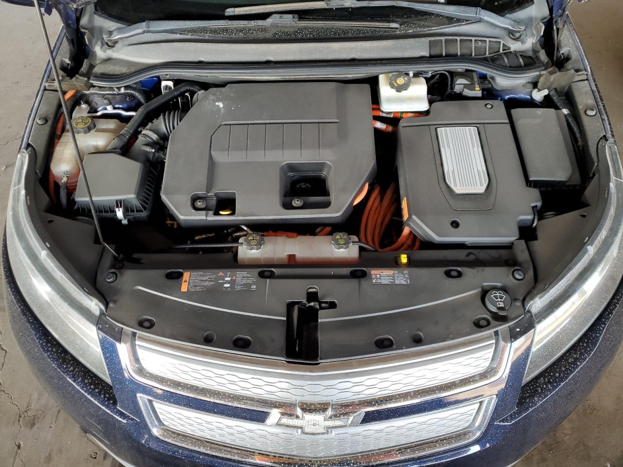 2013 Chevrolet Volt - Image 11