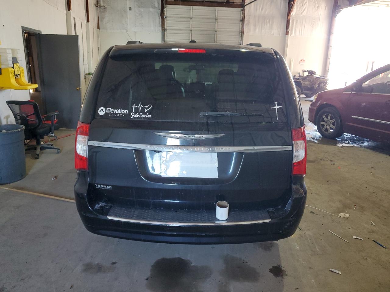 2013 Chrysler Town & Country - Image 6