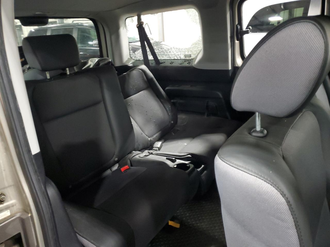 2003 Honda Element - Image 11