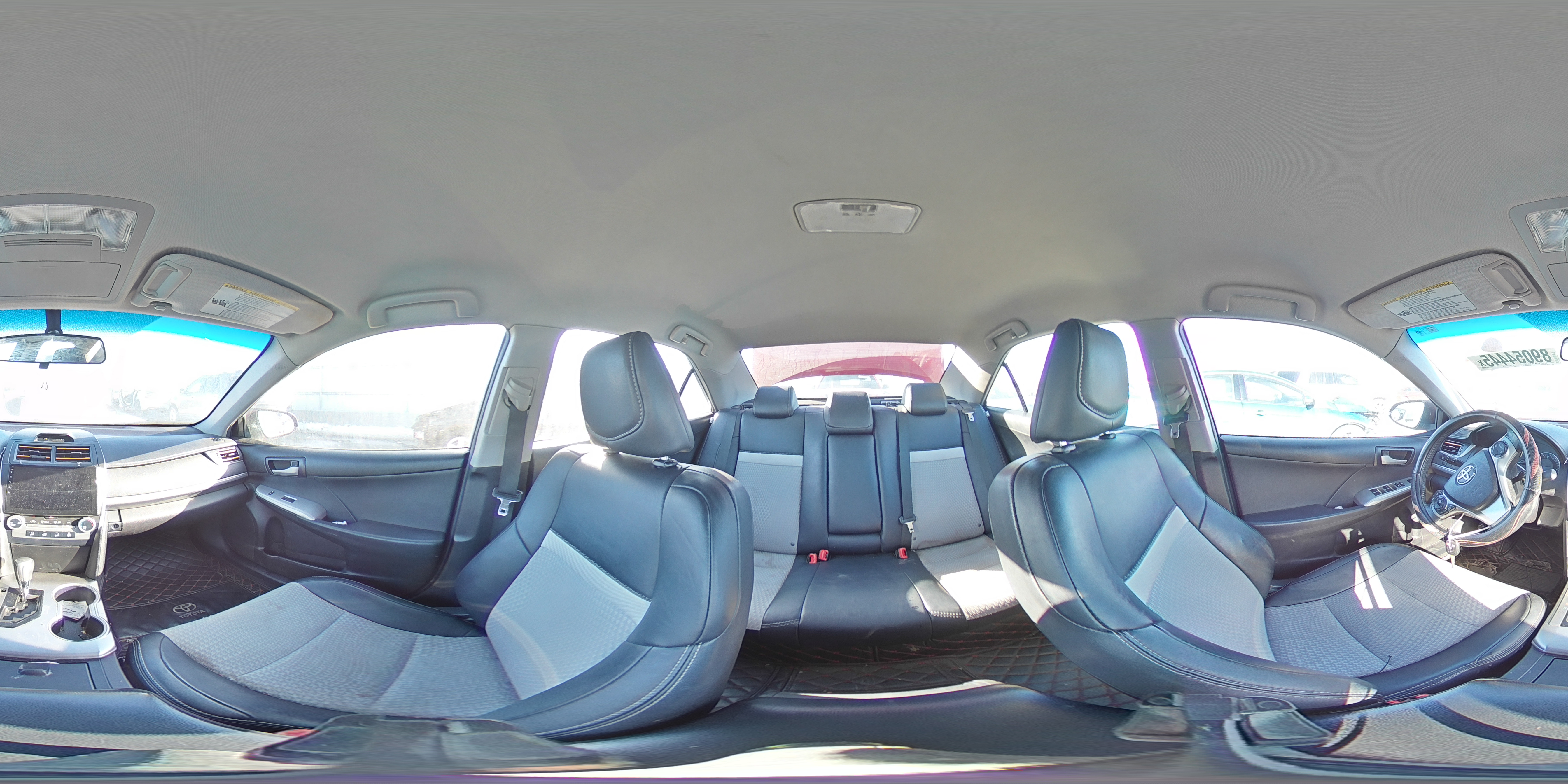 2014 Toyota Camry - Image 13