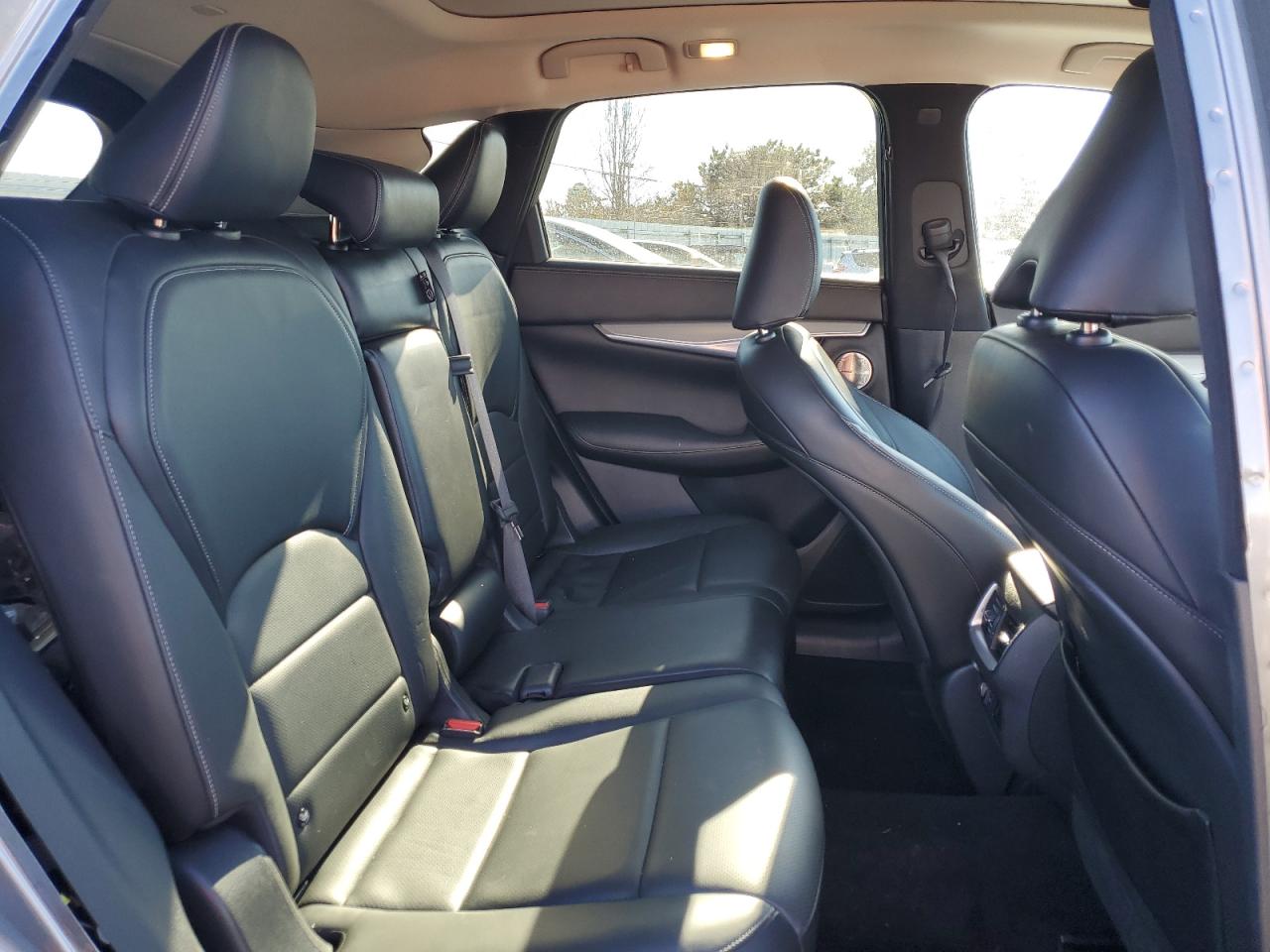 2019 Infiniti QX50 - Image 11