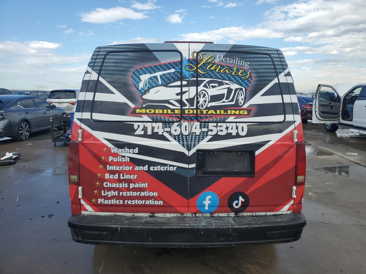 2002 Chevrolet Astro - Image 6