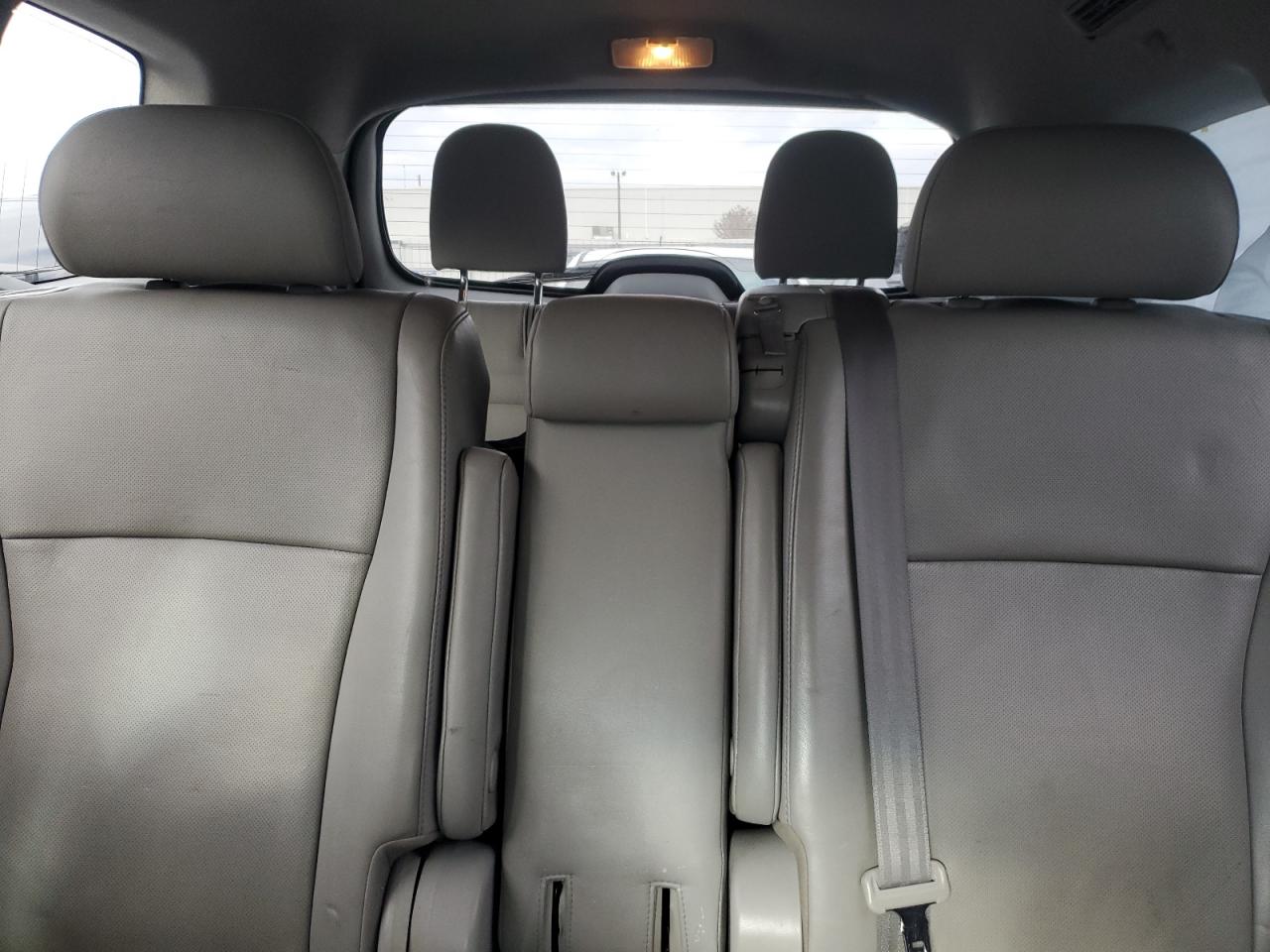 2012 Toyota Highlander - Image 10