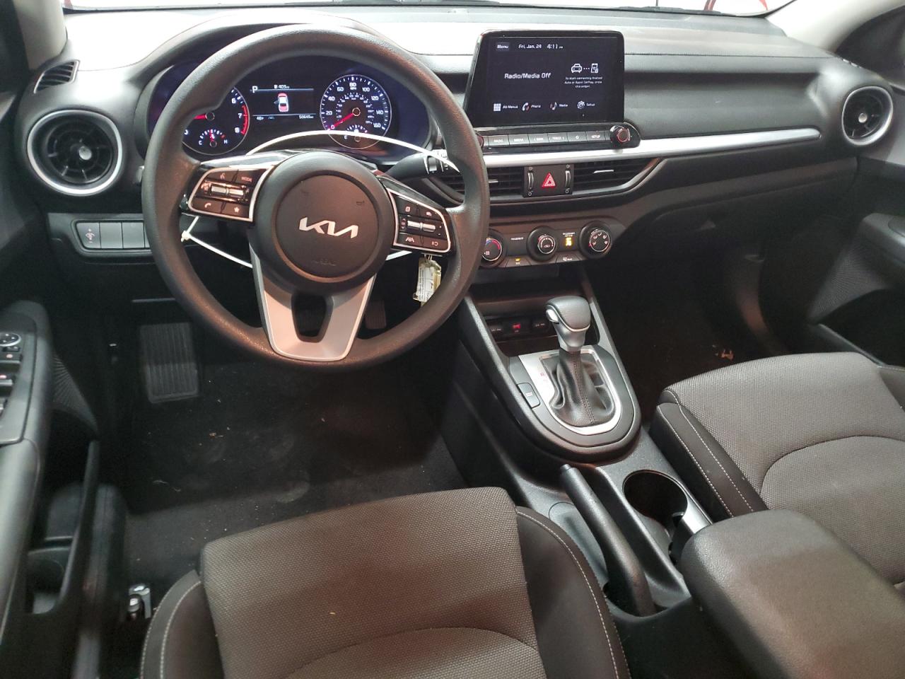 2023 Kia Forte - Image 8