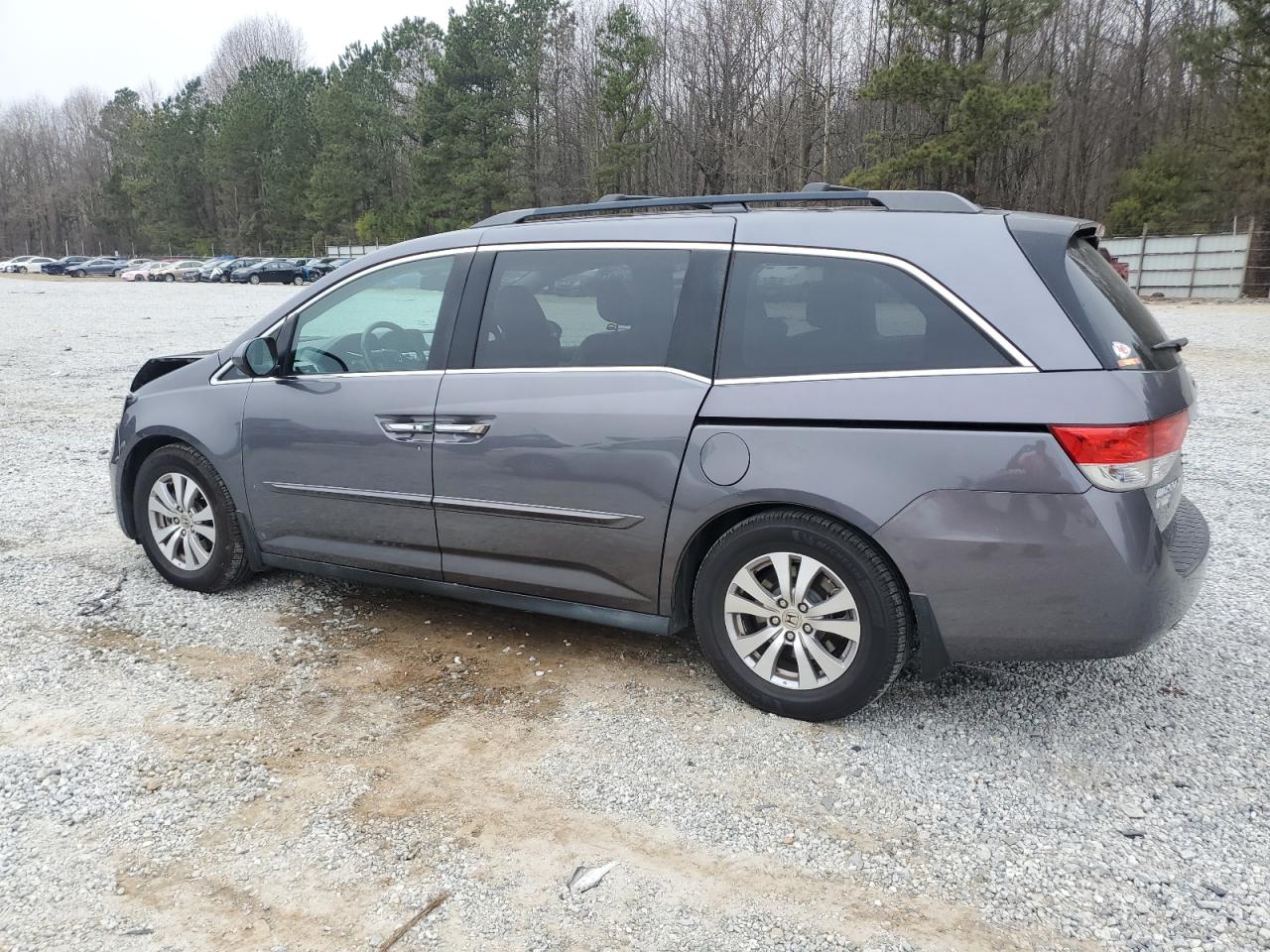 2015 Honda Odyssey - Image 2
