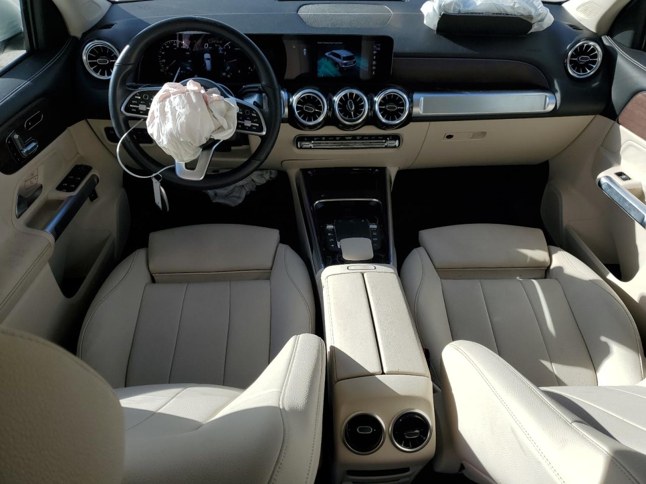 2023 Mercedes-Benz GLB - Image 8