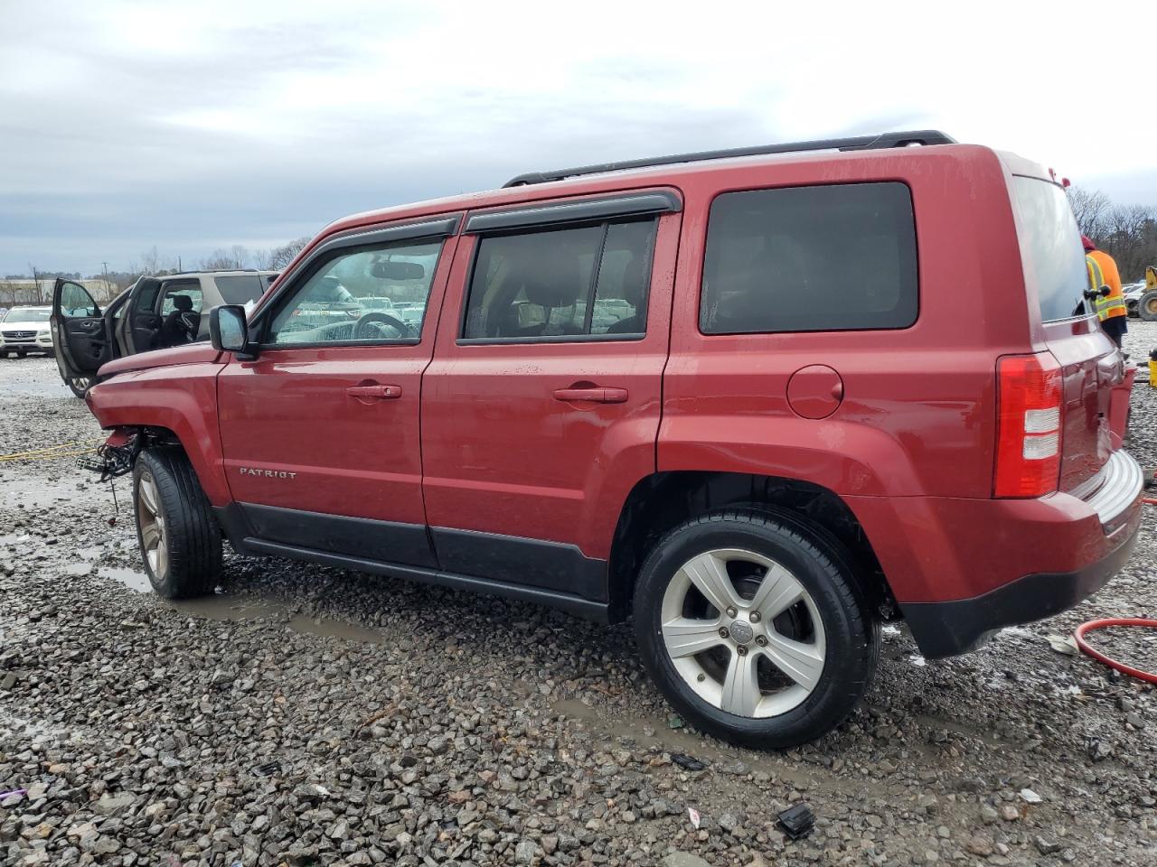 2017 Jeep Liberty (Patriot) - Image 2