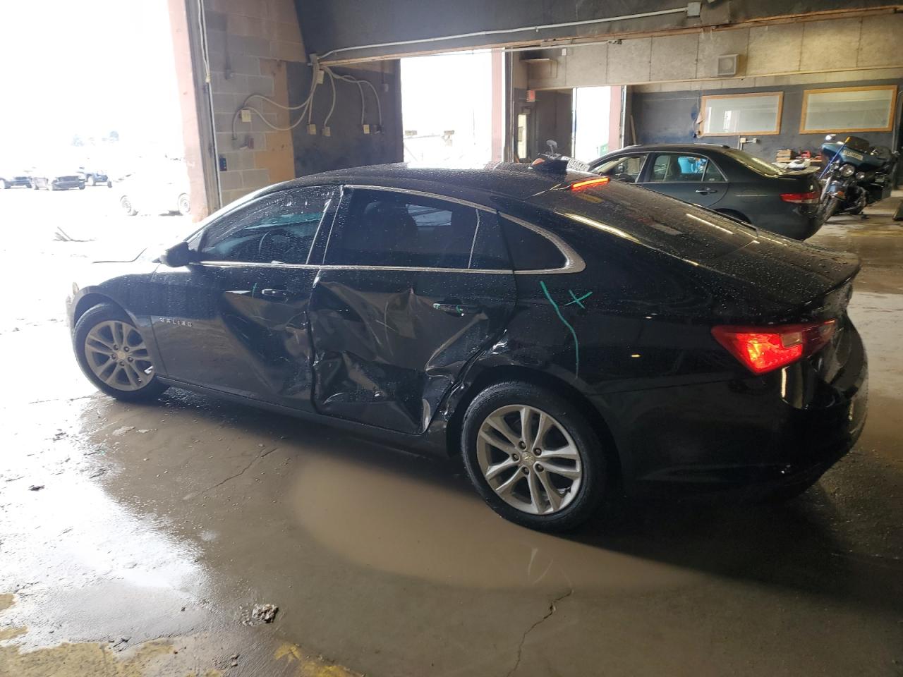 2018 Chevrolet Malibu - Image 2