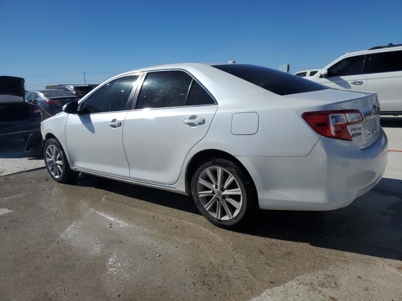 2014 Toyota Camry - Image 2