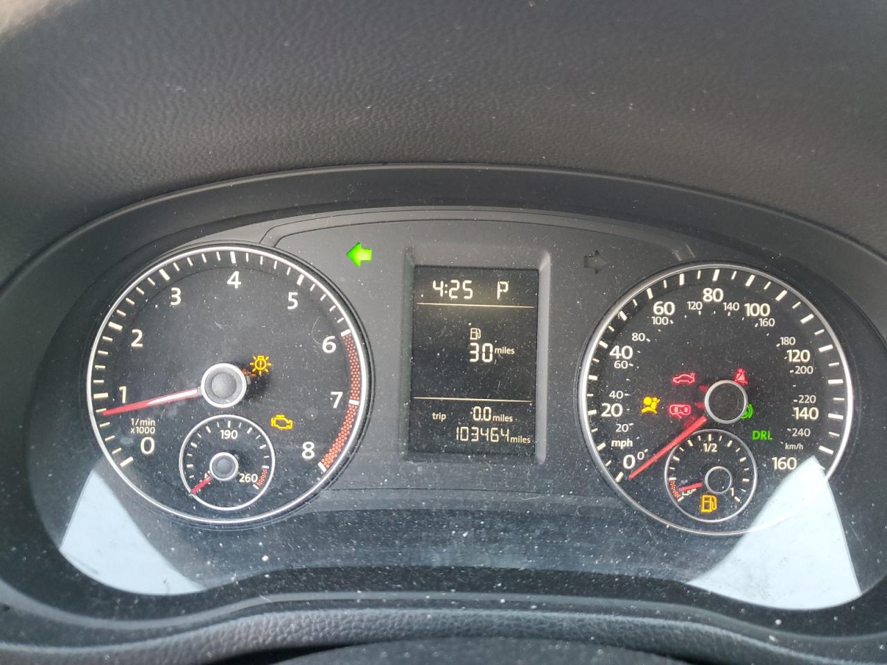 2014 Volkswagen Passat - Image 9