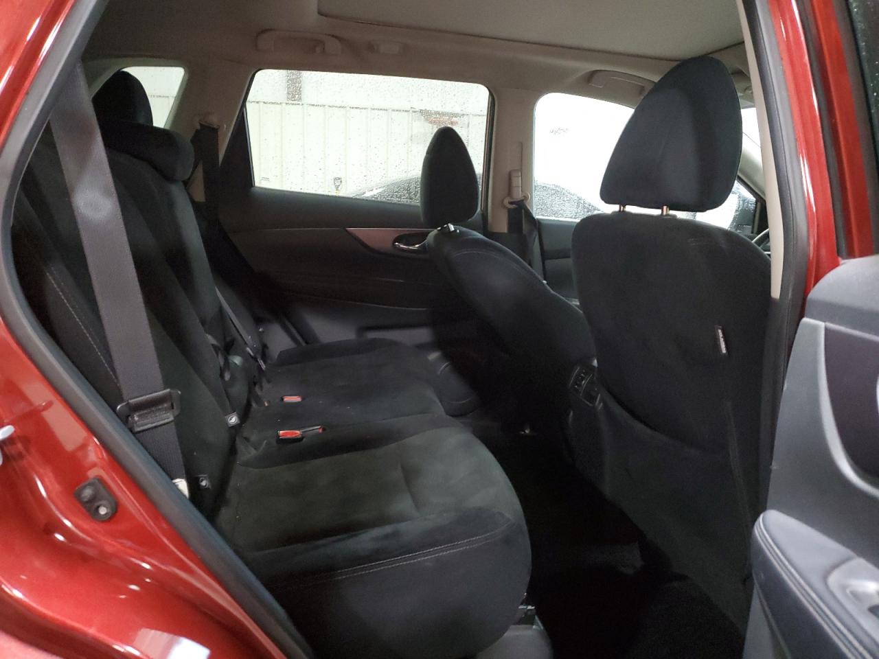 2016 Nissan Rogue - Image 11