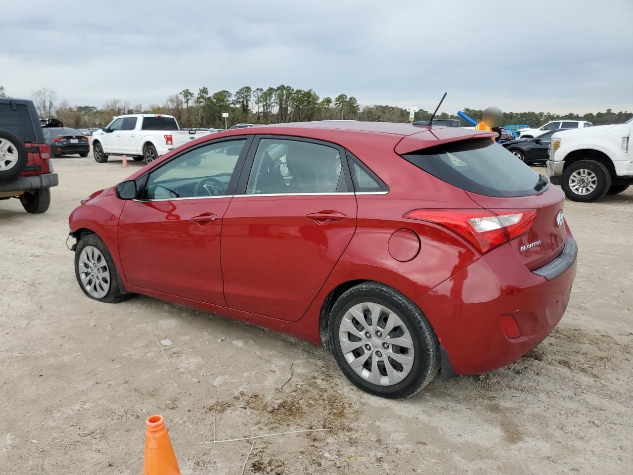 2017 Hyundai Elantra - Image 2