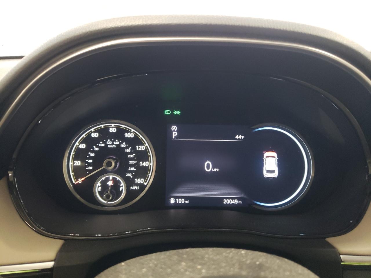 2022 Genesis GV70 - Image 9