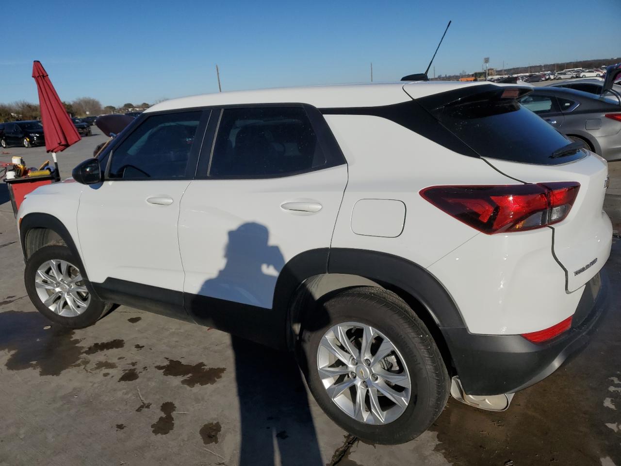 2023 Chevrolet TrailBlazer - Image 2