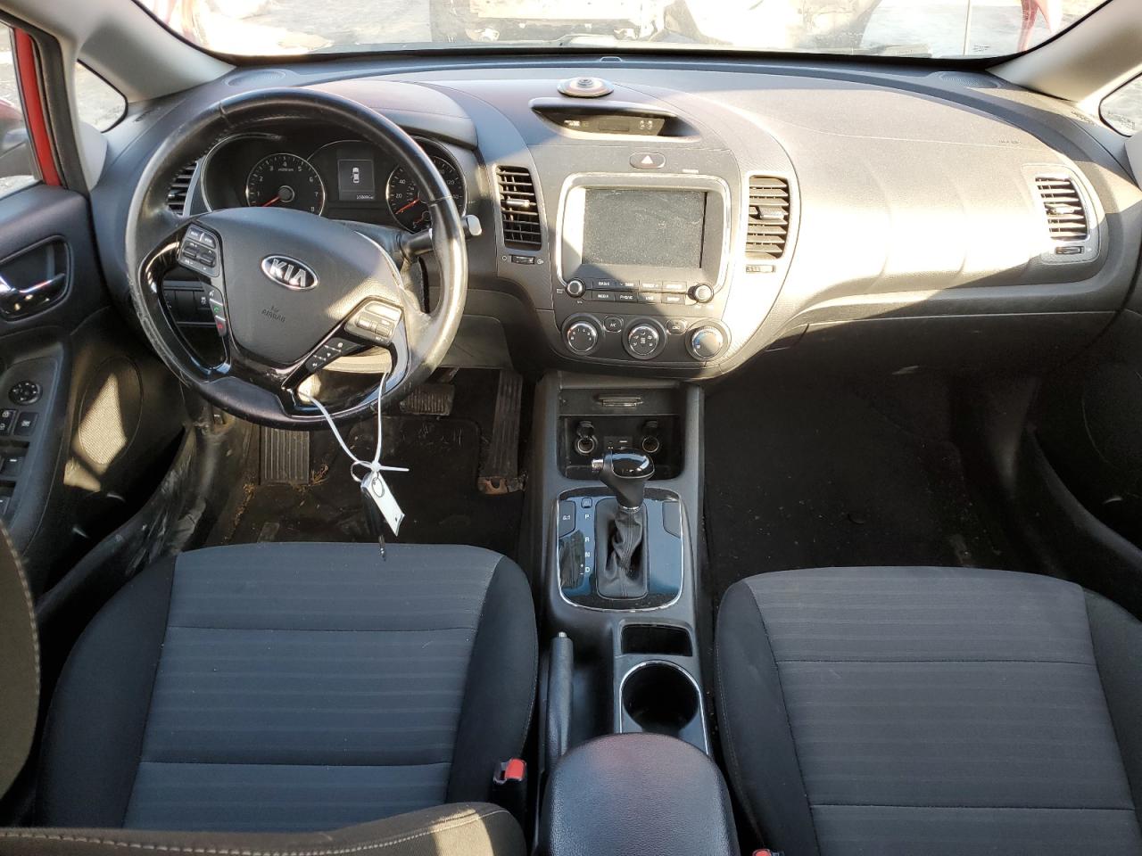 2017 Kia Forte - Image 8