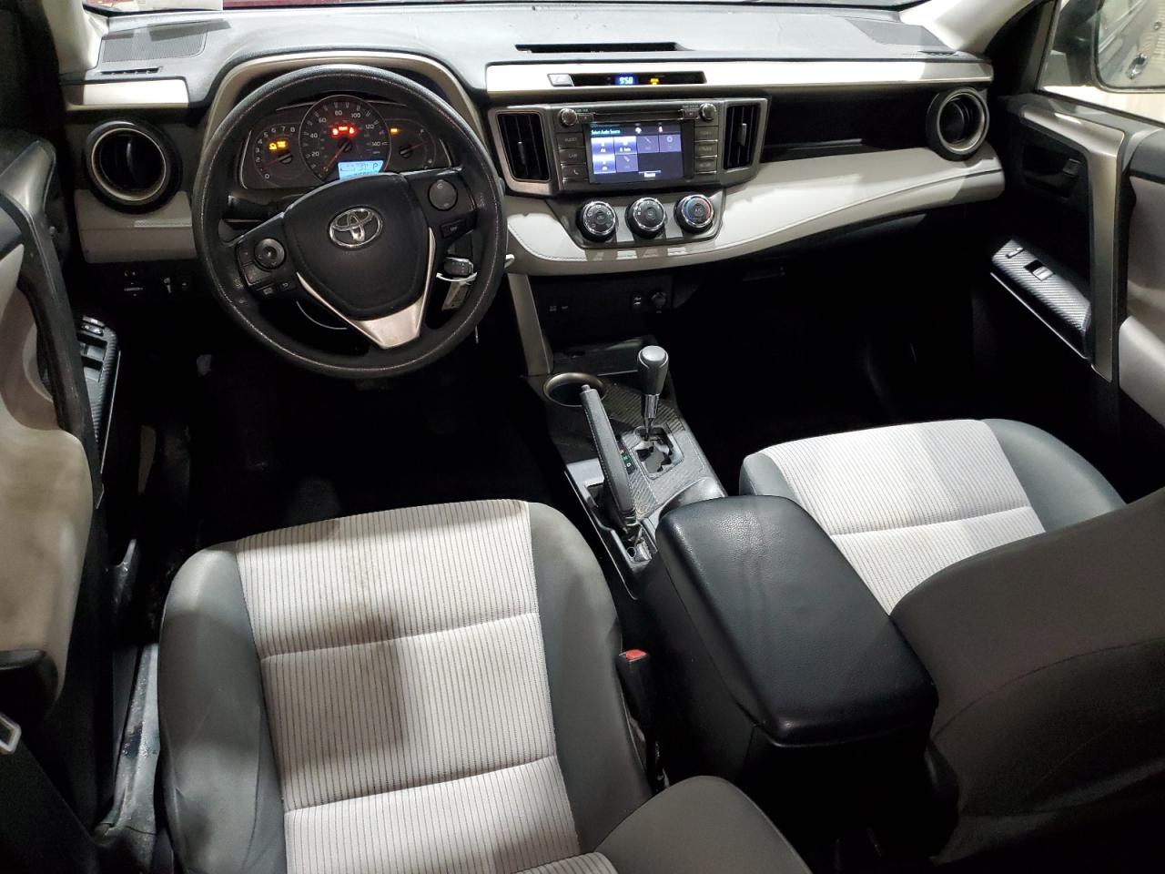 2014 Toyota RAV 4 - Image 8