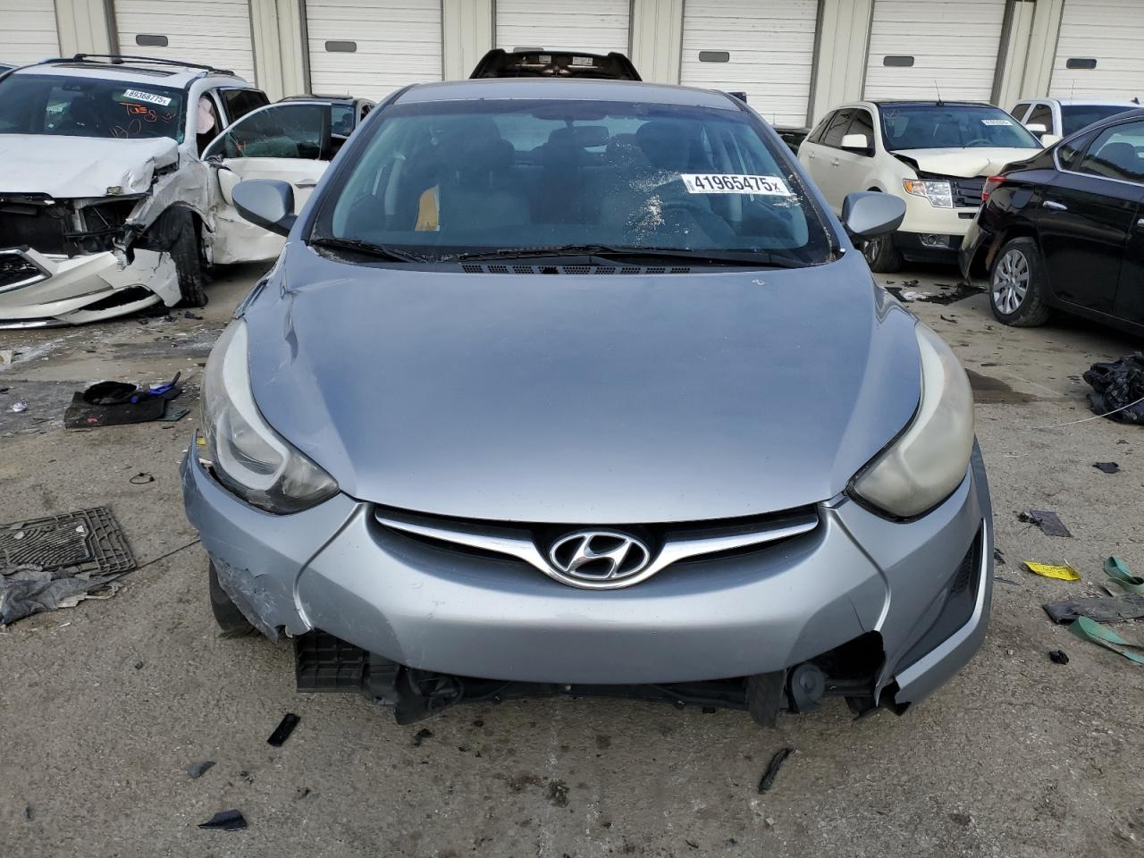 2016 Hyundai Elantra - Image 5