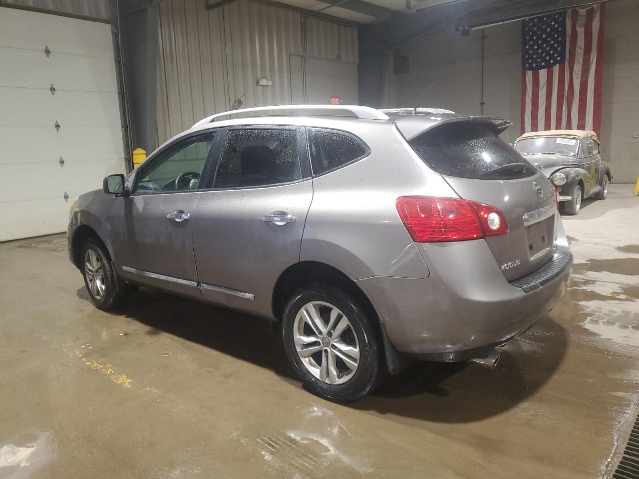 2013 Nissan Rogue - Image 2