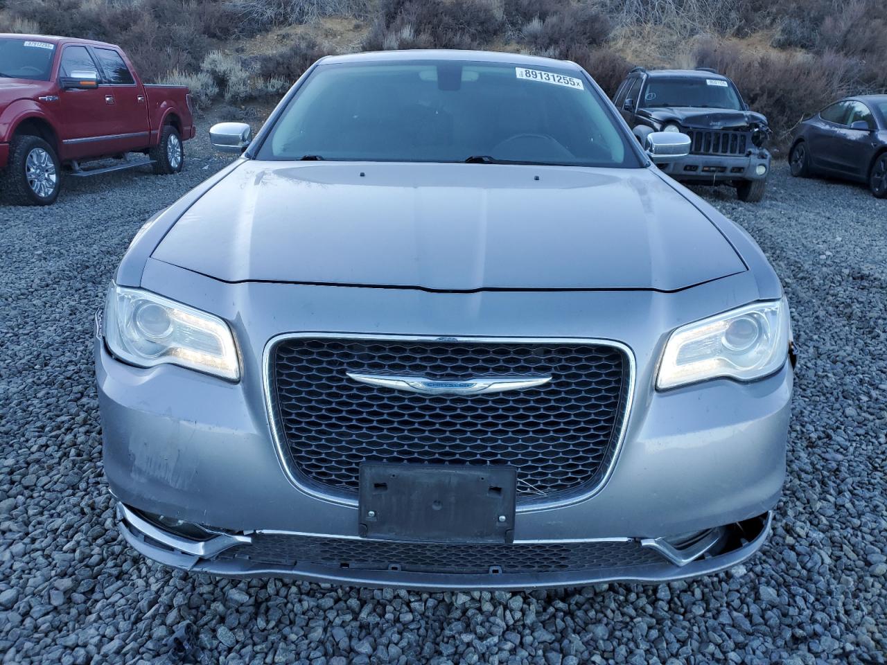 2016 Chrysler 300 - Image 5
