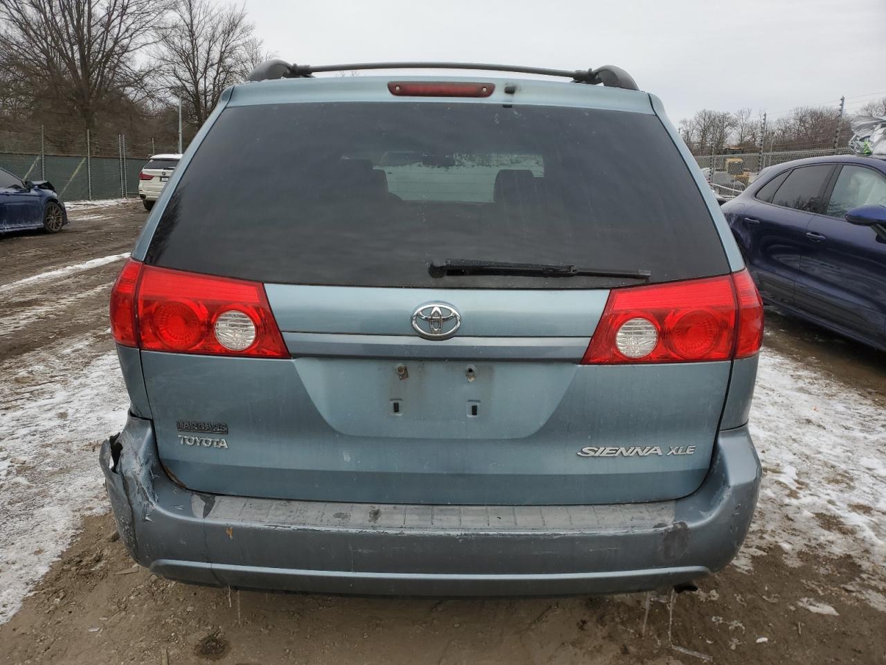 2007 Toyota Sienna - Image 6