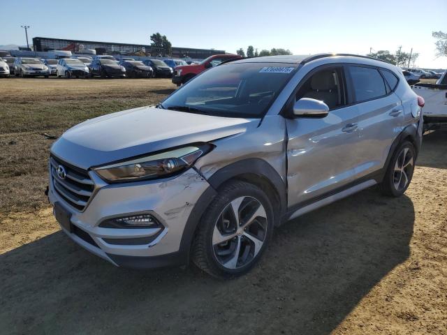  HYUNDAI TUCSON 2018 Srebrny