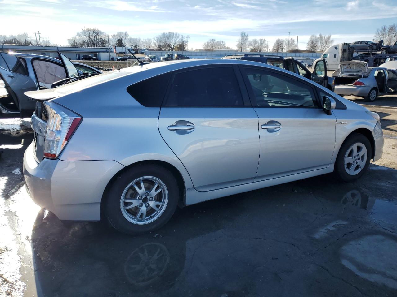 2011 Toyota Prius - Image 3