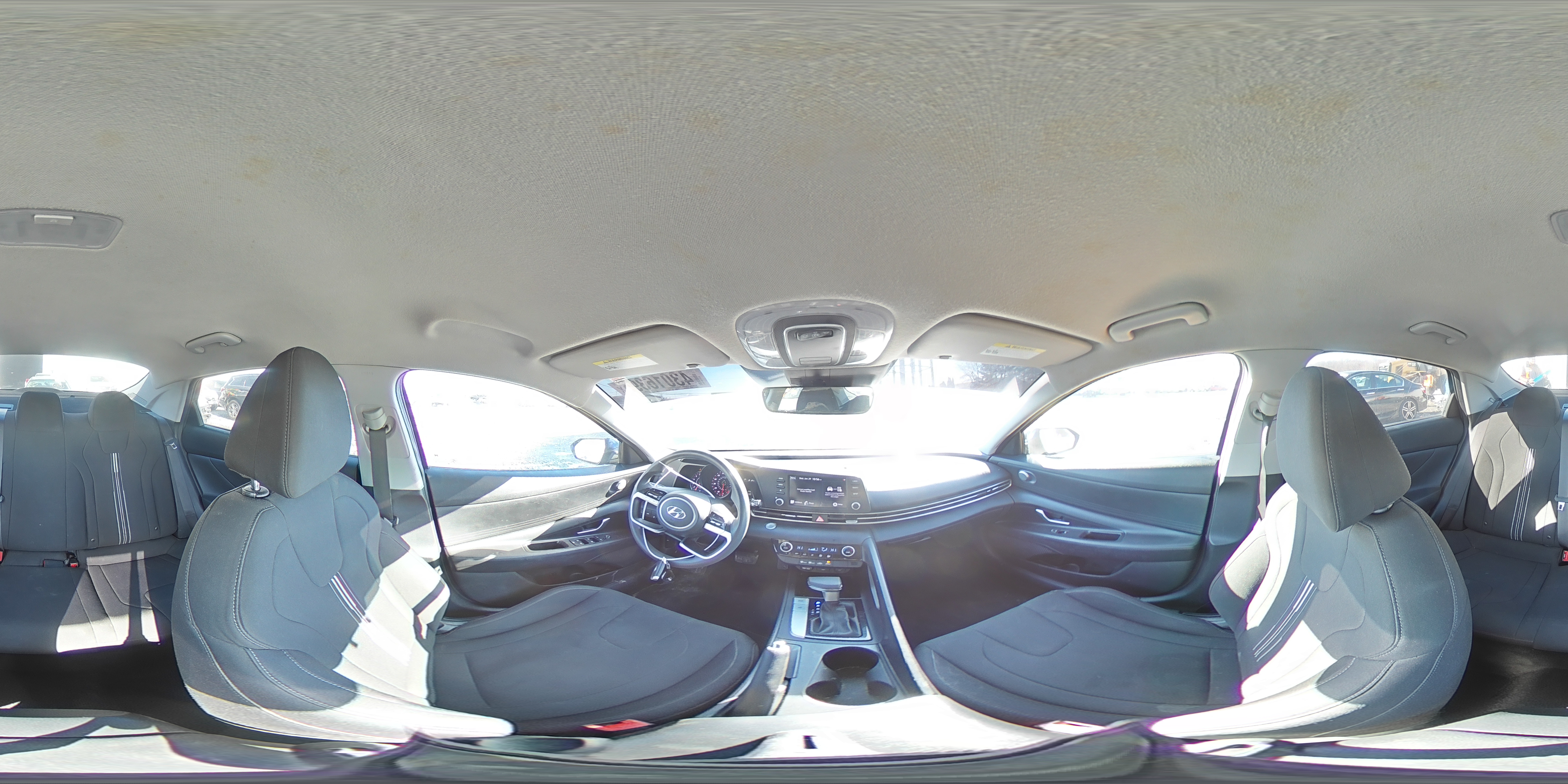 2021 Hyundai Elantra - Image 15