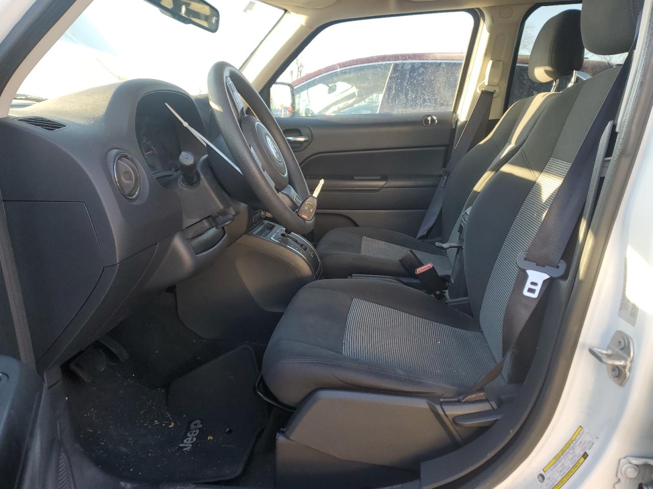 2017 Jeep Liberty (Patriot) - Image 7