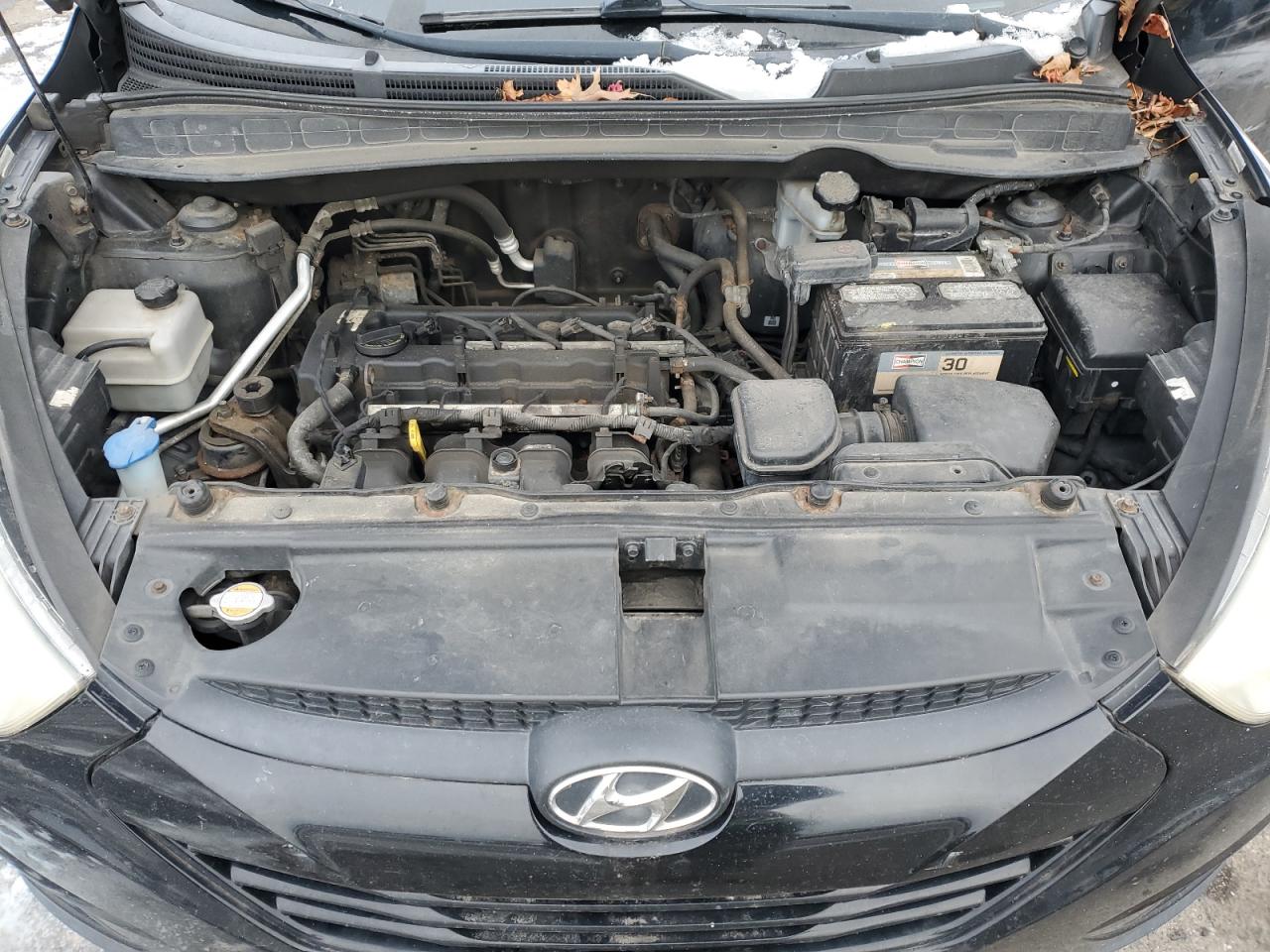 2010 Hyundai Tucson - Image 11