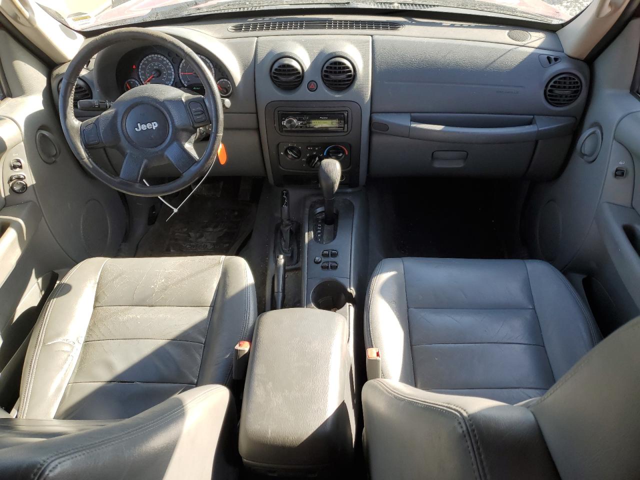 2006 Jeep Liberty (North America) - Image 8