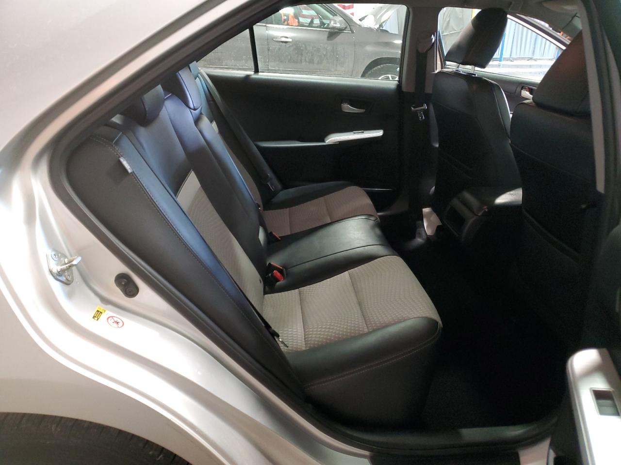 2013 Toyota Camry - Image 10