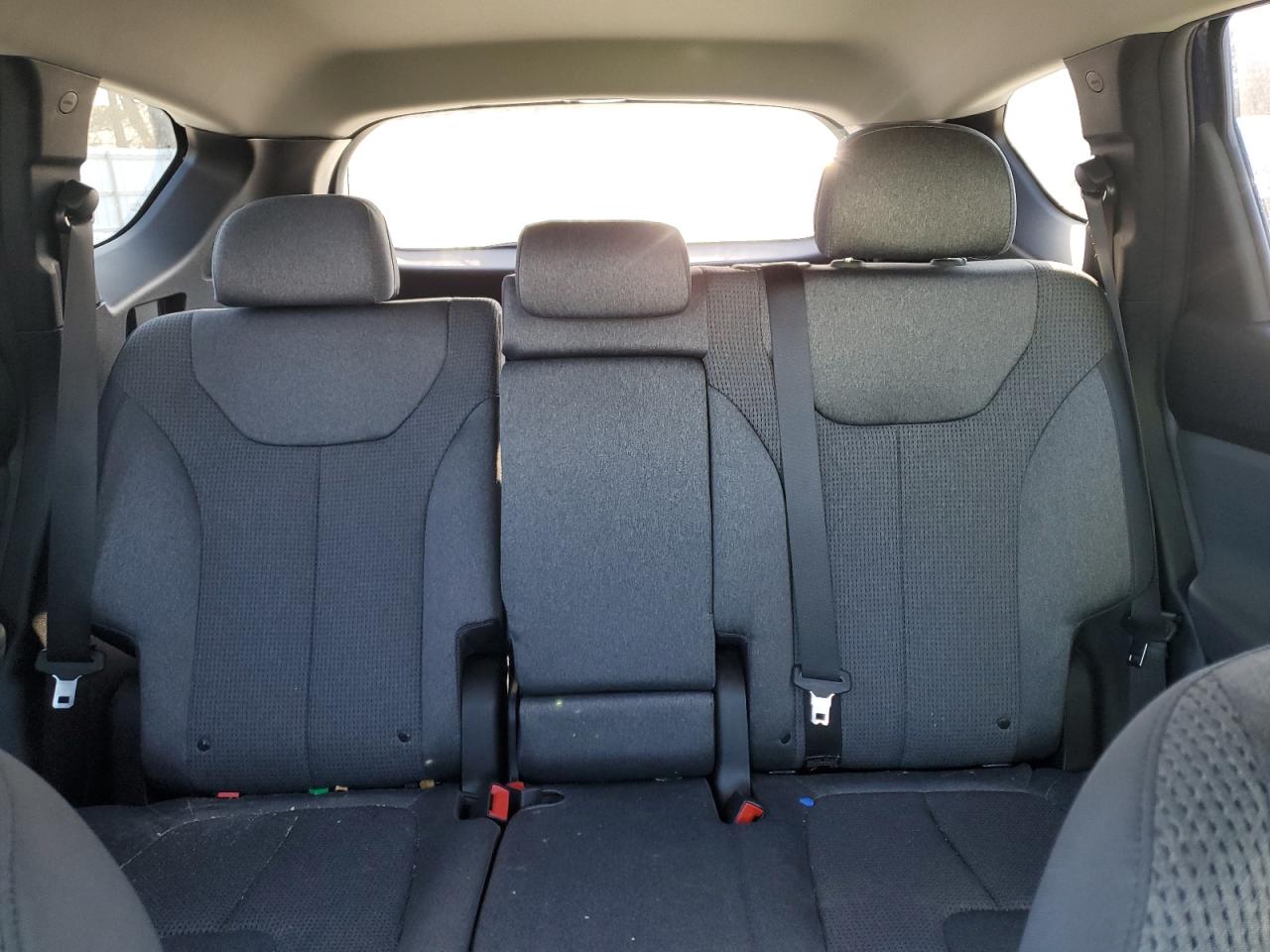 2022 Hyundai Santa Fe - Image 10