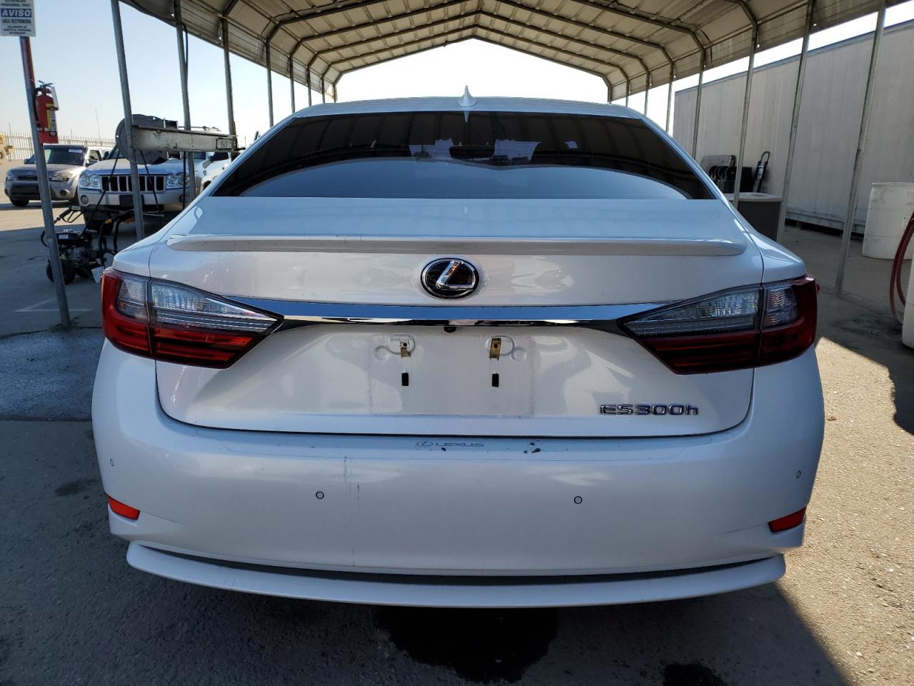 2018 Lexus ES - Image 6