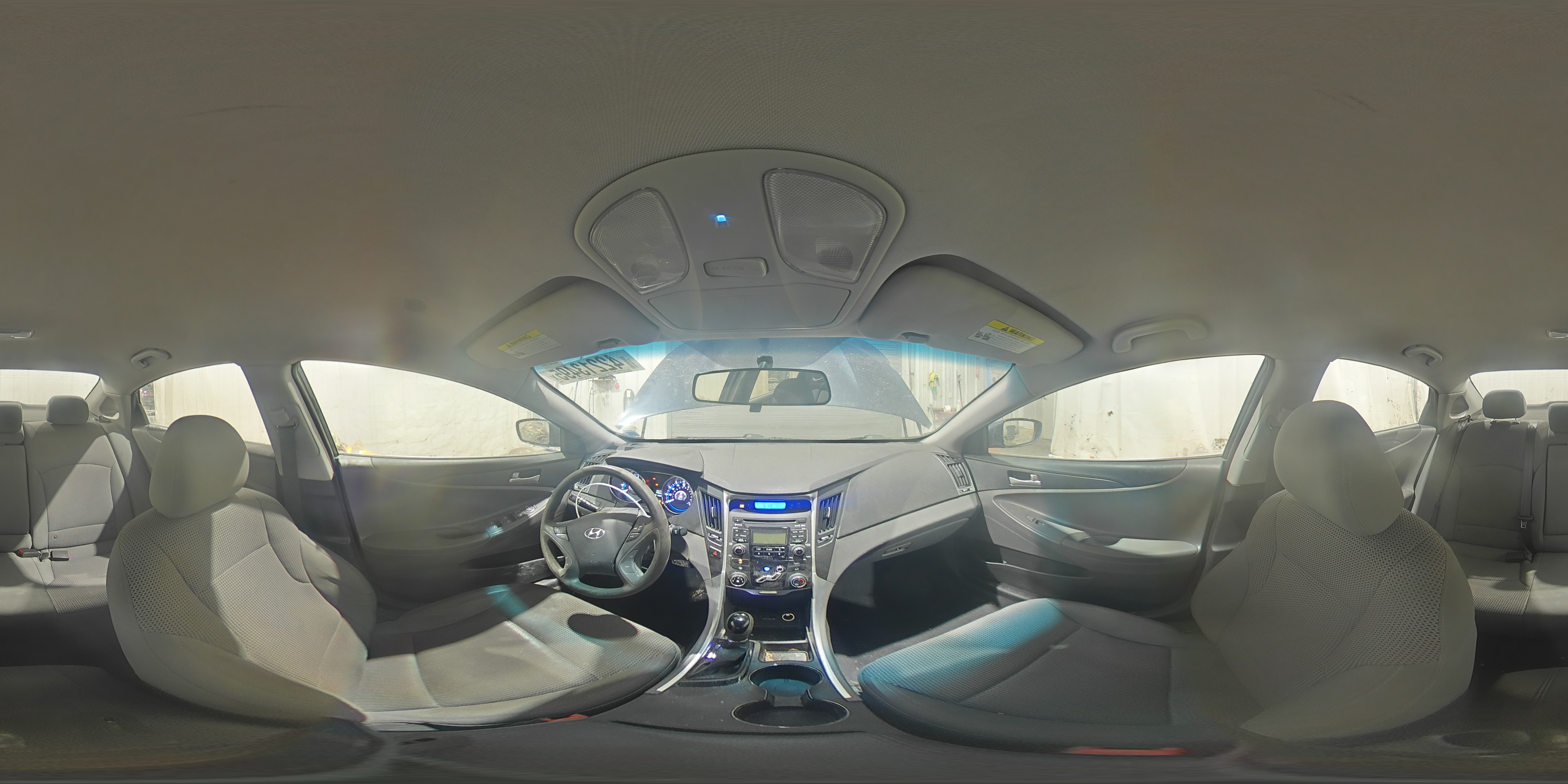 2011 Hyundai Sonata - Image 13