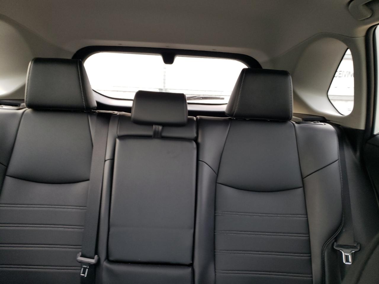 2022 Toyota RAV 4 - Image 10