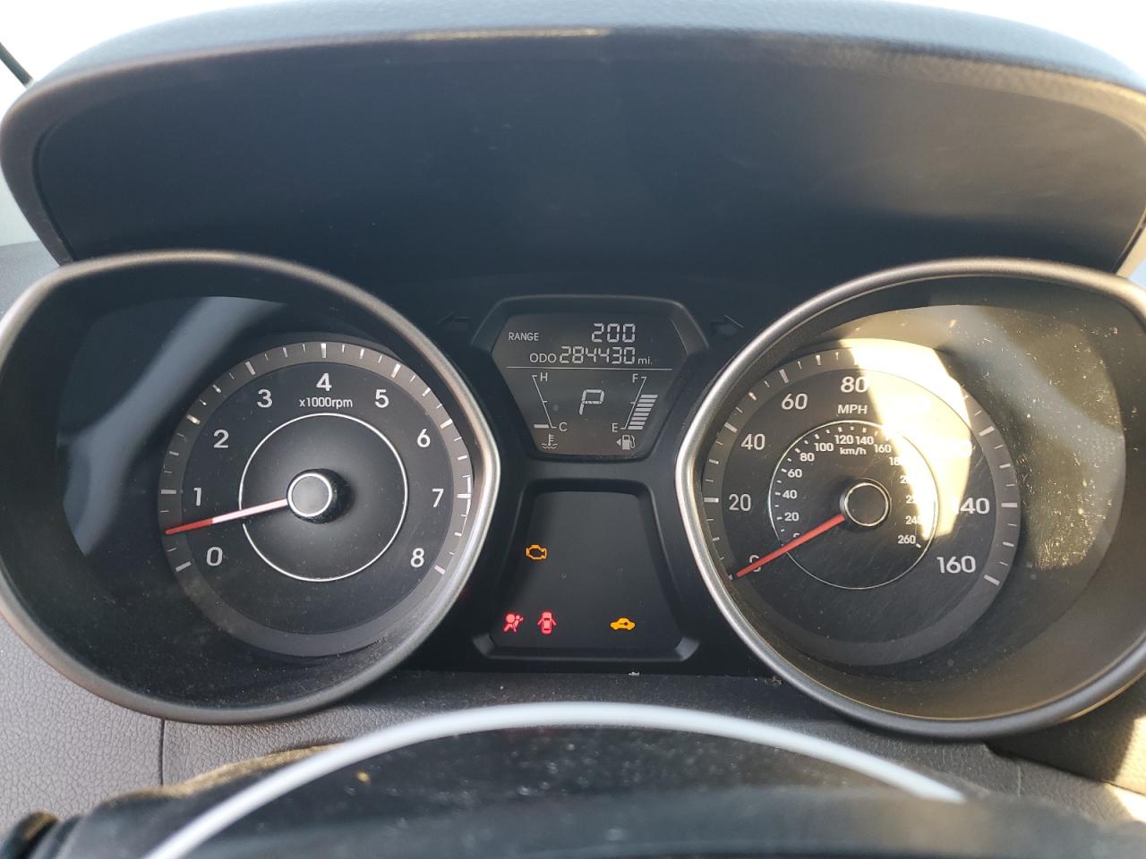 2013 Hyundai Elantra - Image 9