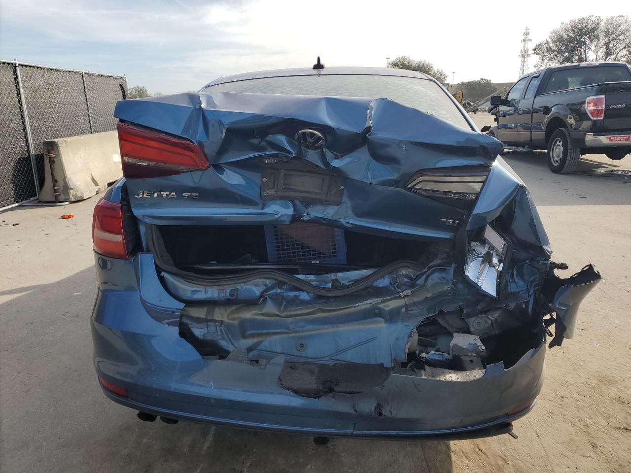 2016 Volkswagen Jetta - Image 6