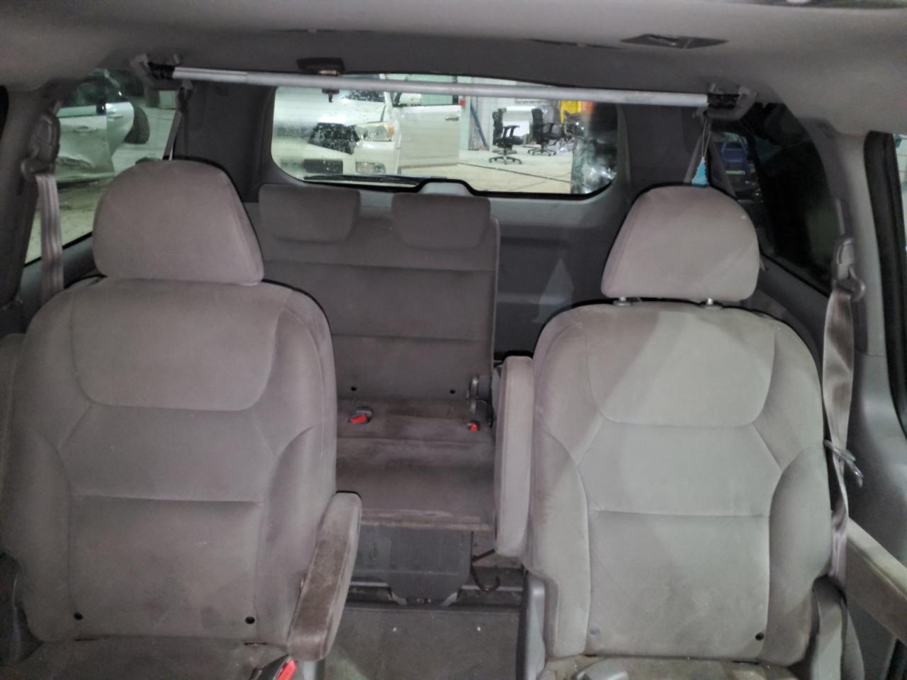 2009 Honda Odyssey - Image 10
