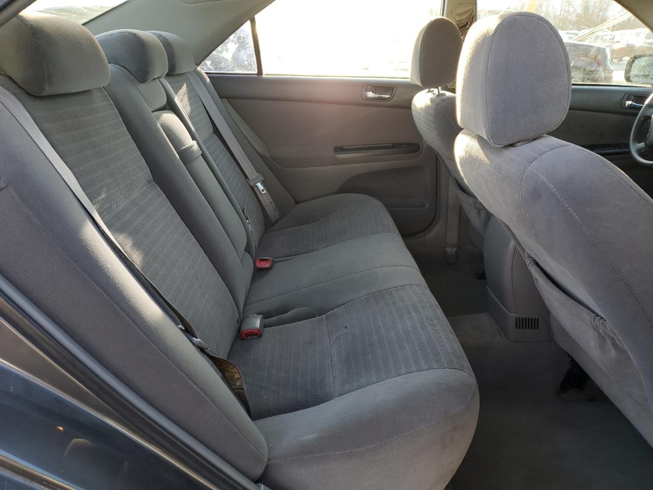 2005 Toyota Camry - Image 10