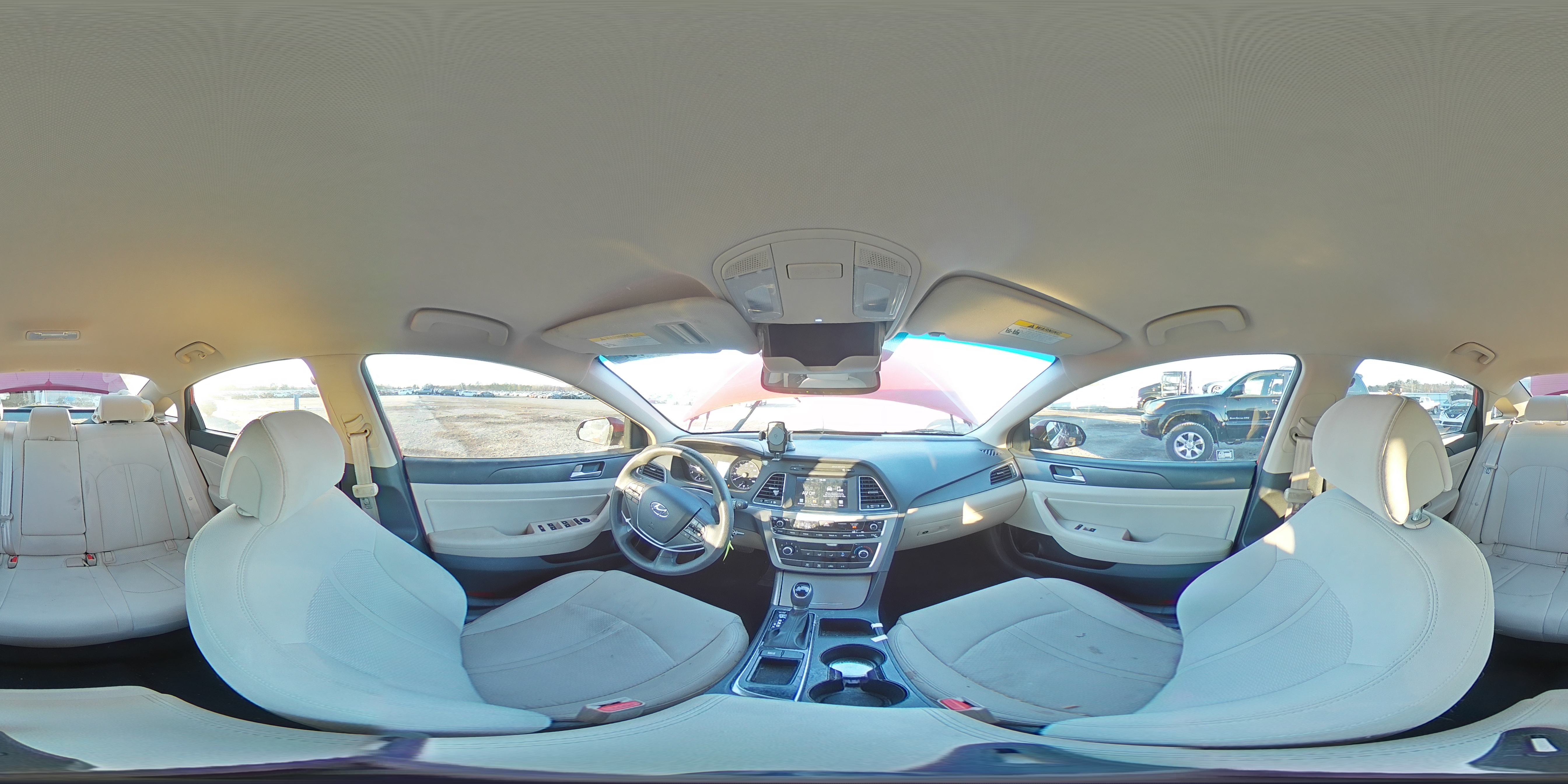 2017 Hyundai Sonata - Image 12