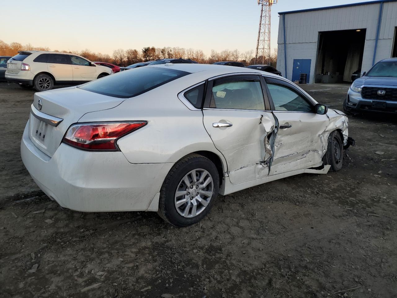 2015 Nissan Altima - Image 3