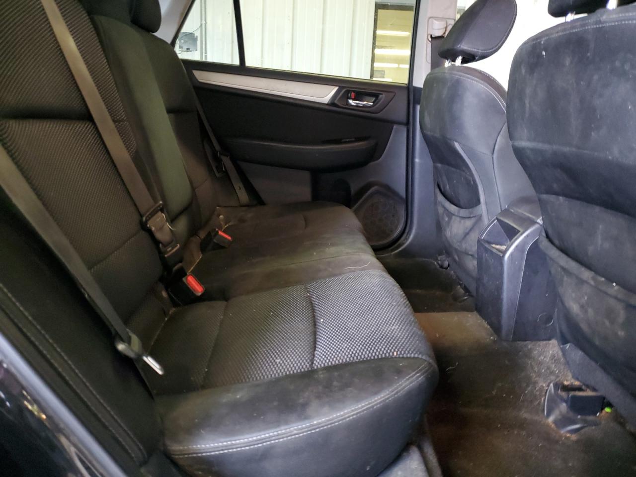 2015 Subaru Outback - Image 11