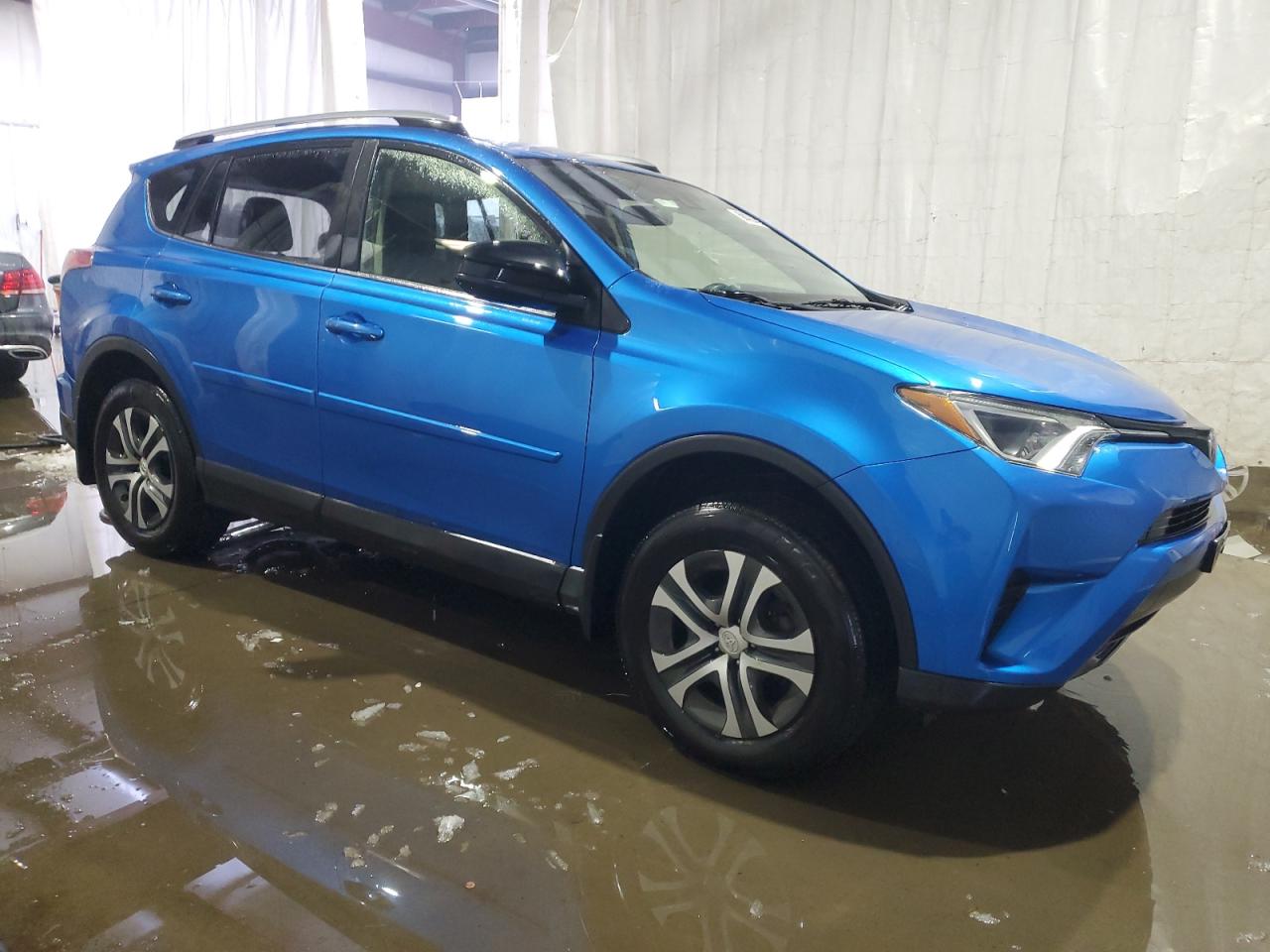 2018 Toyota RAV 4 - Image 4