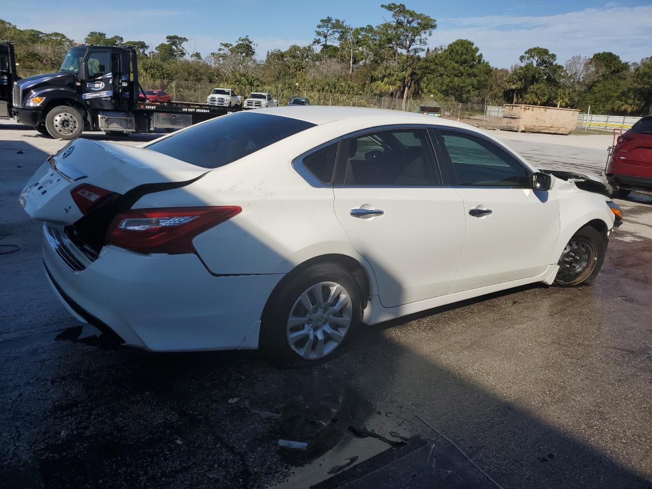 2017 Nissan Altima - Image 3