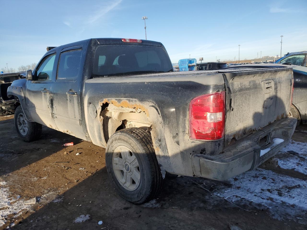 2009 Chevrolet Silverado - Image 2