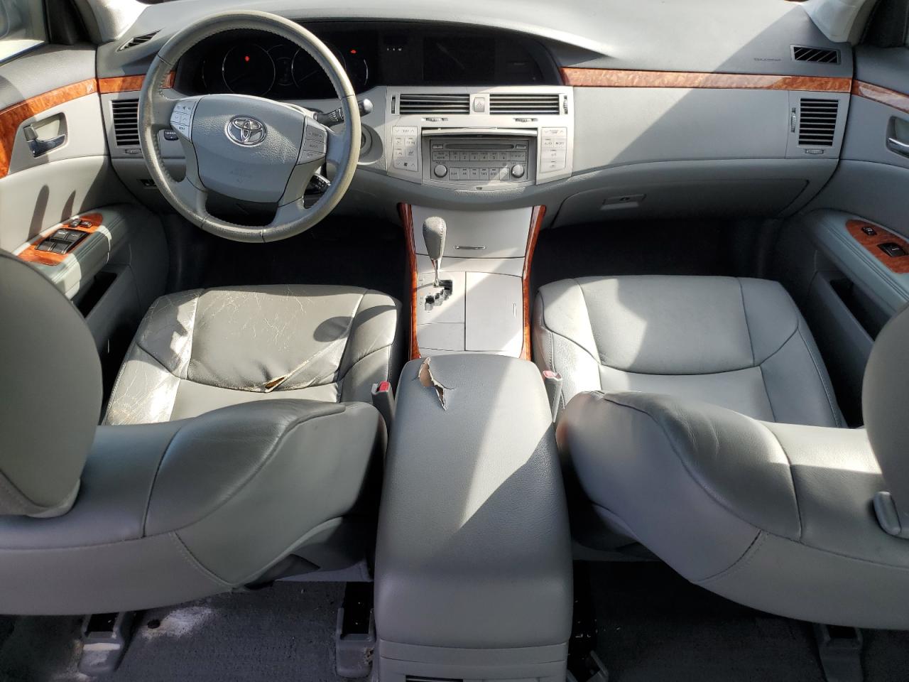 2006 Toyota Avalon - Image 8